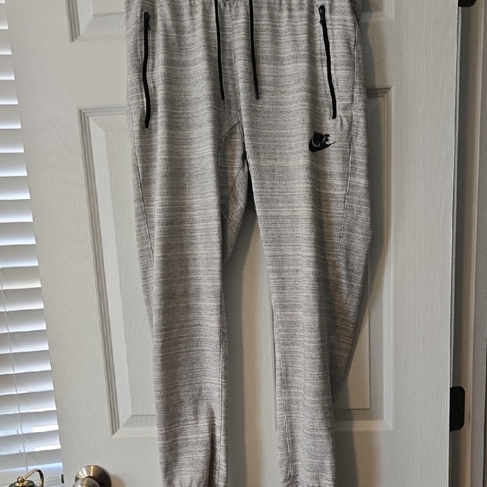 Nike Heather Gray Sweatpants with Black Details
